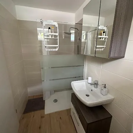 Apartma Alta *